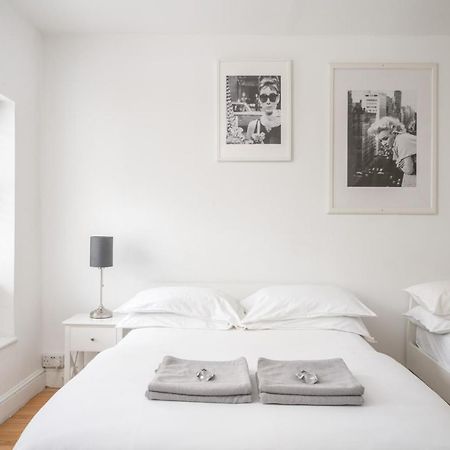 Soho & Covent Garden Apartment, Sleeps 3 London Kültér fotó