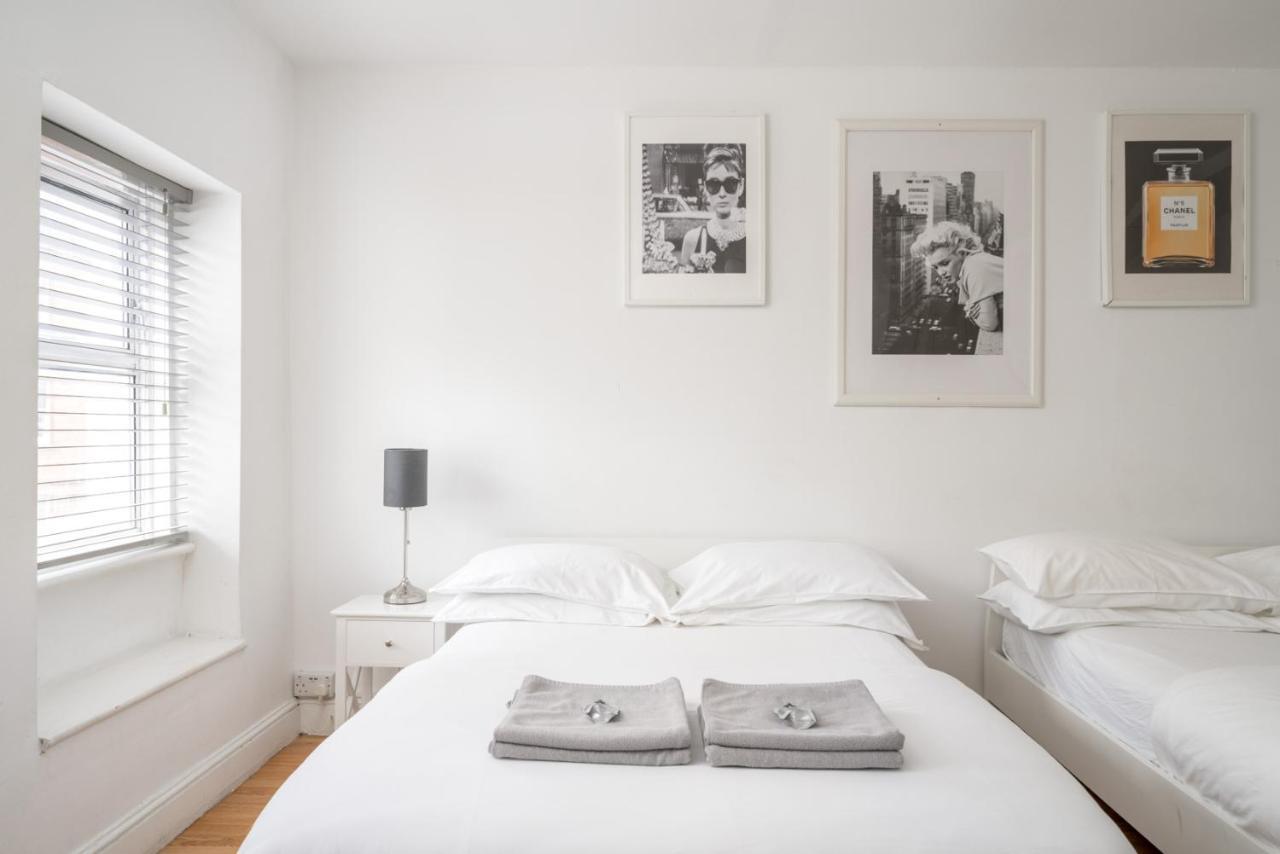 Soho & Covent Garden Apartment, Sleeps 3 London Kültér fotó