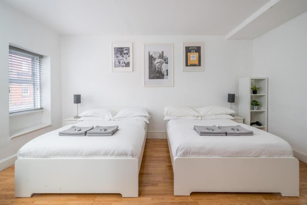 Soho & Covent Garden Apartment, Sleeps 3 London Kültér fotó