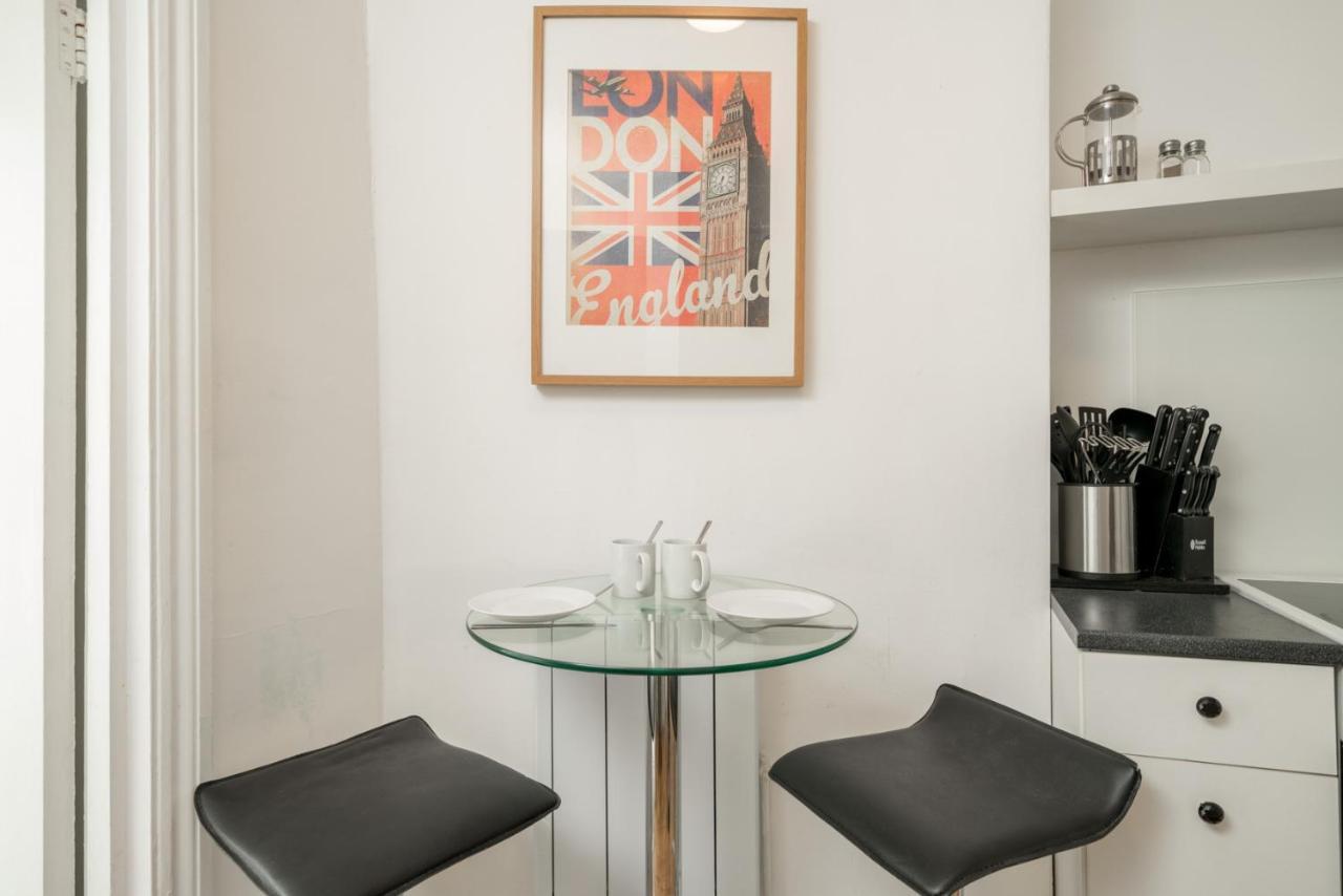 Soho & Covent Garden Apartment, Sleeps 3 London Kültér fotó