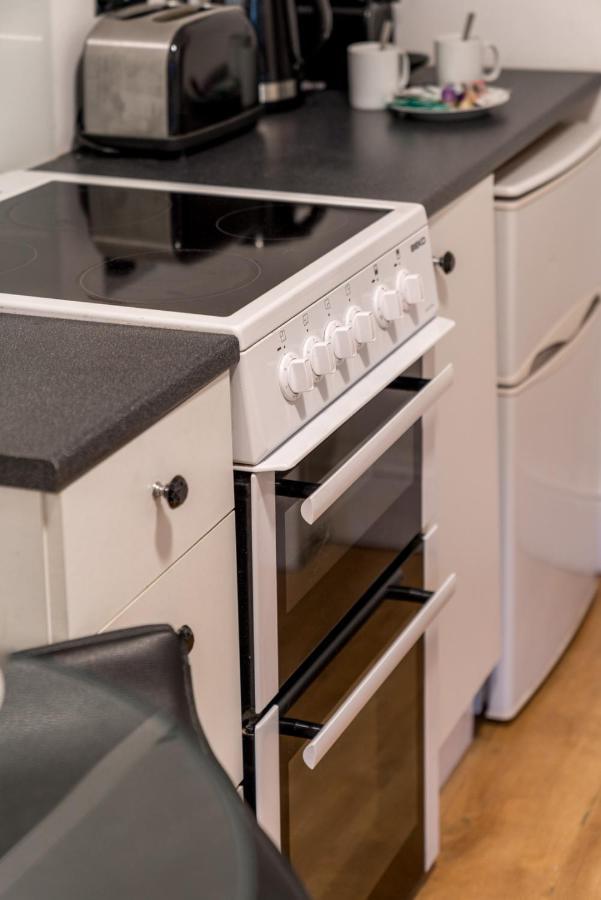 Soho & Covent Garden Apartment, Sleeps 3 London Kültér fotó