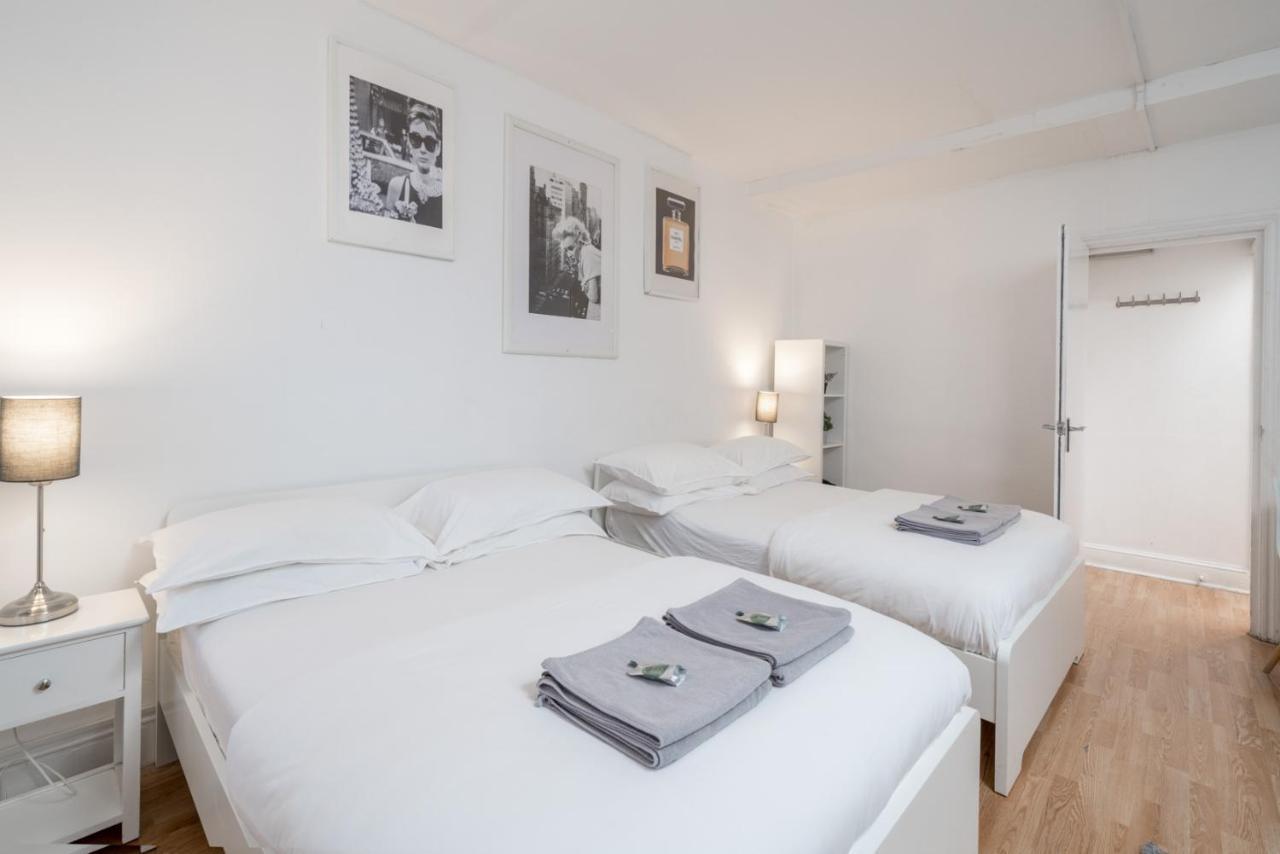 Soho & Covent Garden Apartment, Sleeps 3 London Kültér fotó