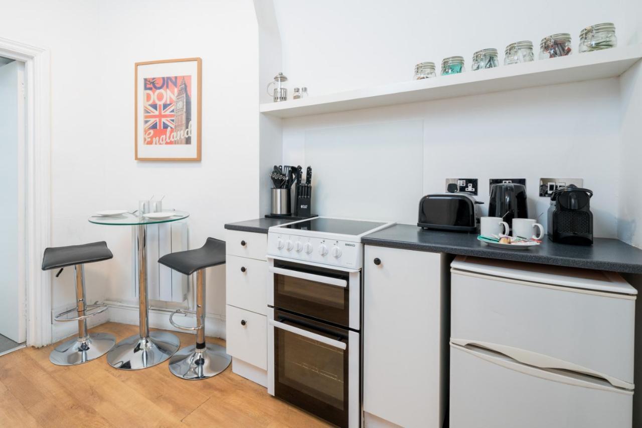 Soho & Covent Garden Apartment, Sleeps 3 London Kültér fotó